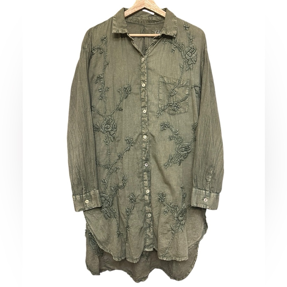 KYLA SEO Handmade Embroidered Floral Distressed Wash Tunic Top